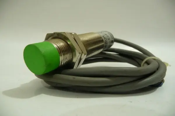 Inductive Proximity Sensor, E2E-X10ME1, Omron Made in Japan